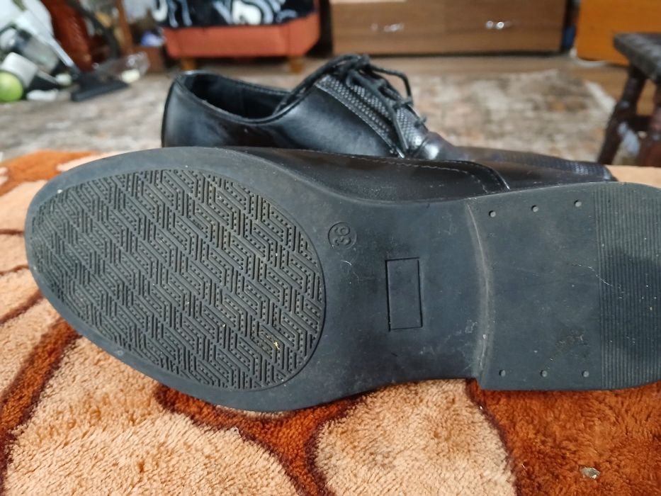 Pantofii Oskon pentru băieți