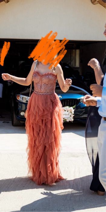 Официална рокля (бална)