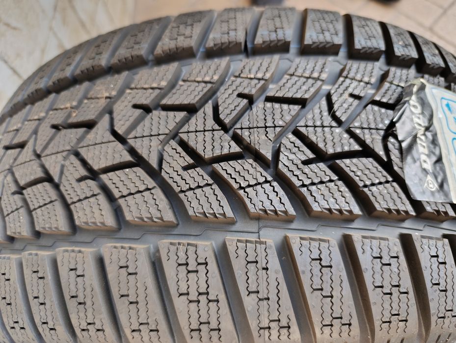 Зимни гуми Dunlop 245/45/17 Germany