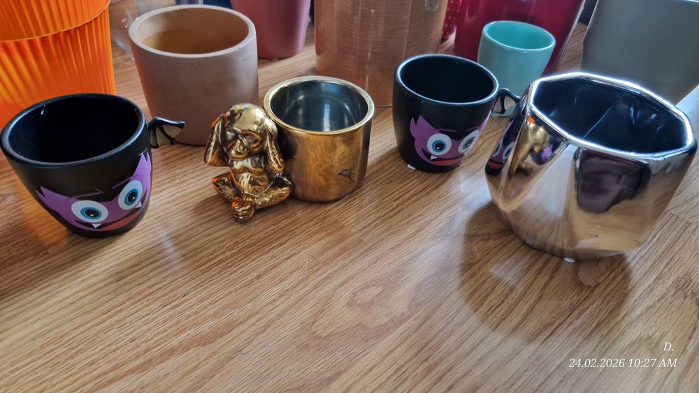 Vase ceramice pentru flori