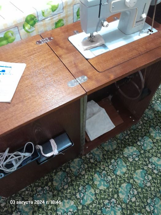 Швейная машинка б/у