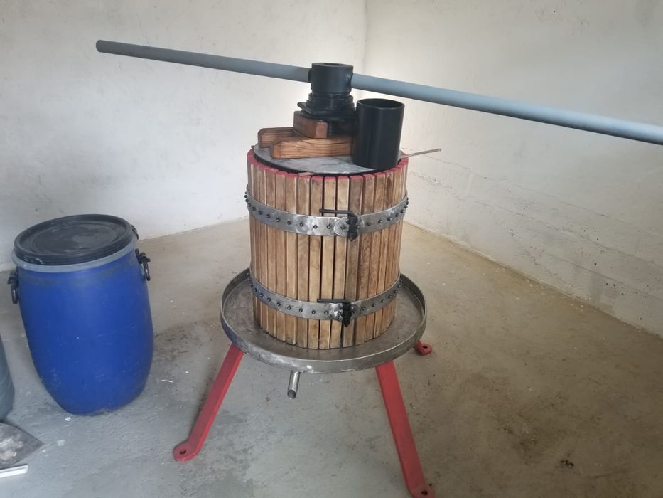 Vand teasc cu masa de inox