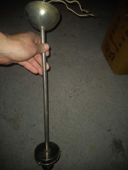 Метална пръчка за лампа полилей продава се само така както се вижда