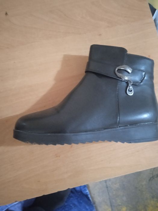 Продам новые полусапожки