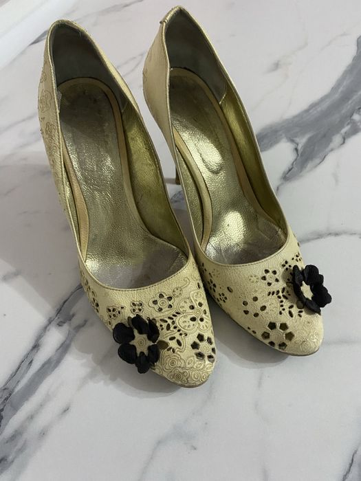 Продам туфли женские