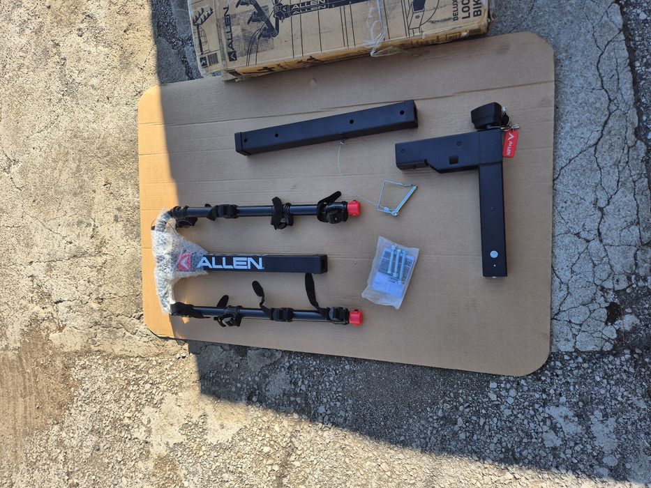 Стойка за колела за монтаж на теглич.