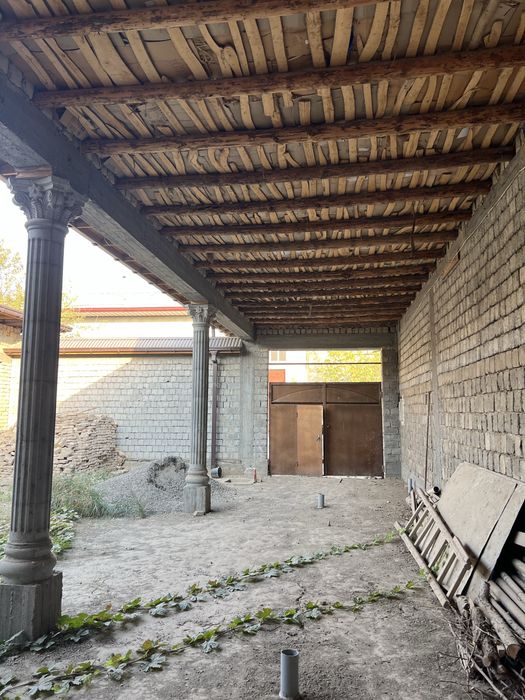 Srochna sotiladi hovli