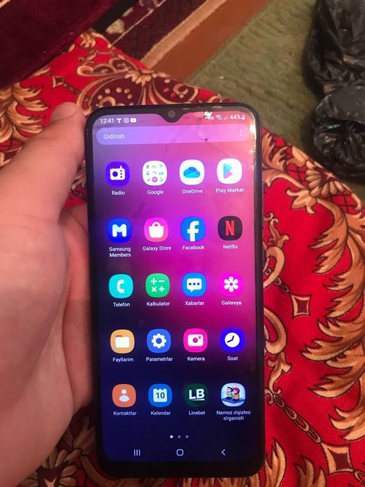 Samsung A02S sotiladi narhi 800 000 yana kelshamiz