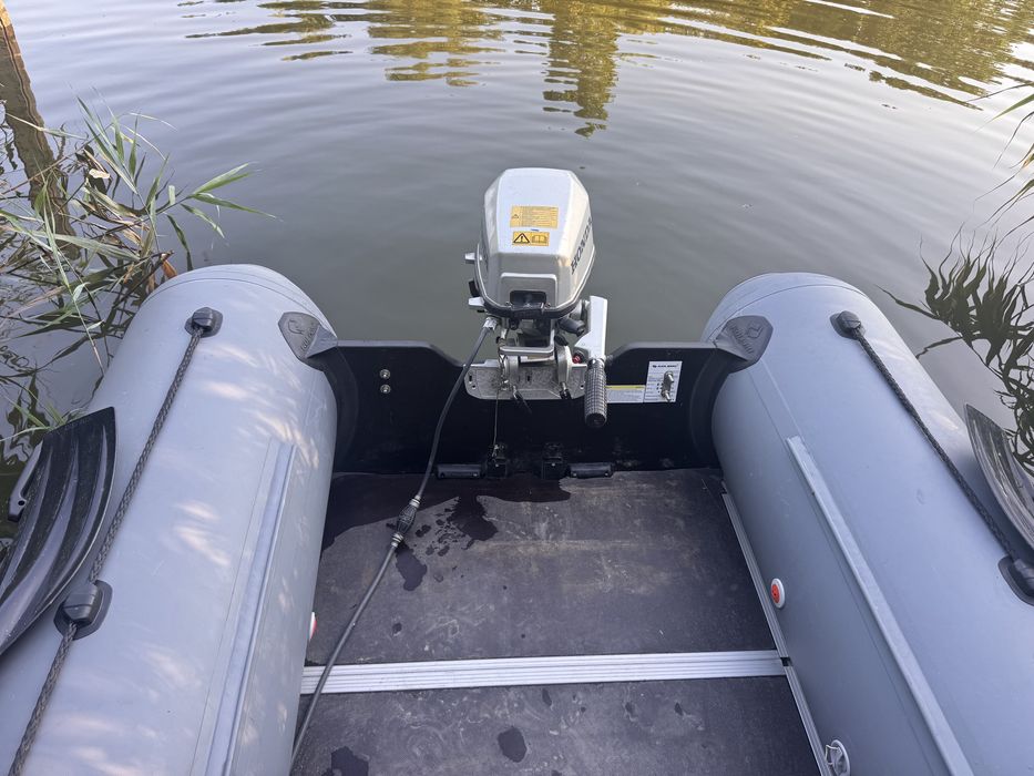 Vand  sau schimb barca Kolibri 400 dsl