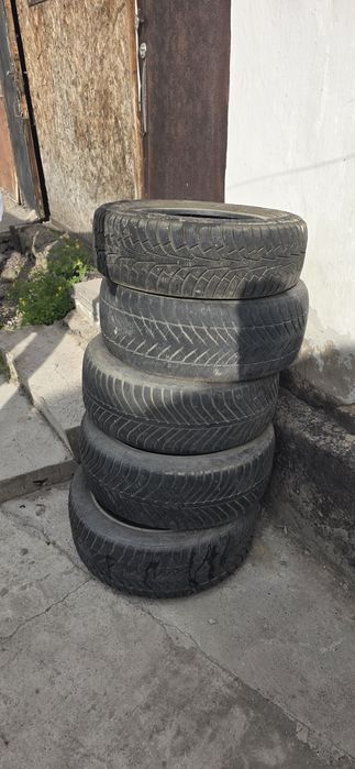 Шины отдам бесплатно