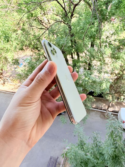 Iphone 11 pro srochna sotiladi