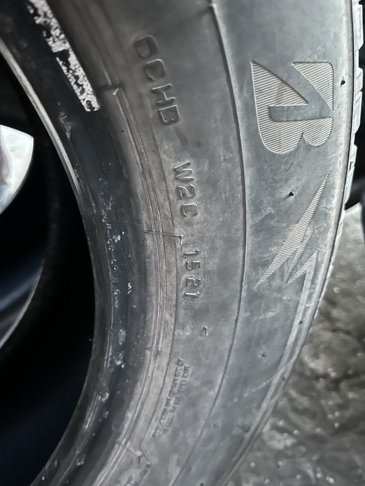 Зимни гуми Bridgestone 215/65/16