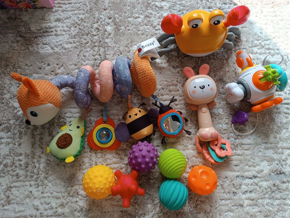 Продам игрушки развивающие