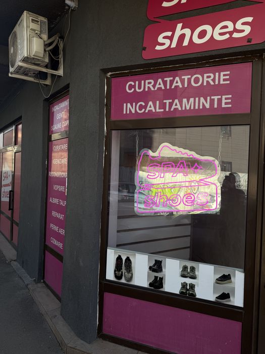 Se vinde afacere la cheie, Curatatorie de adidasi