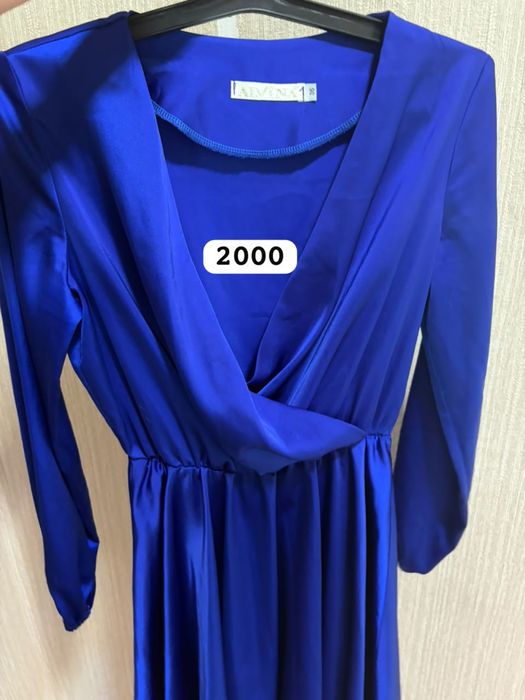 Продам кофты,платья