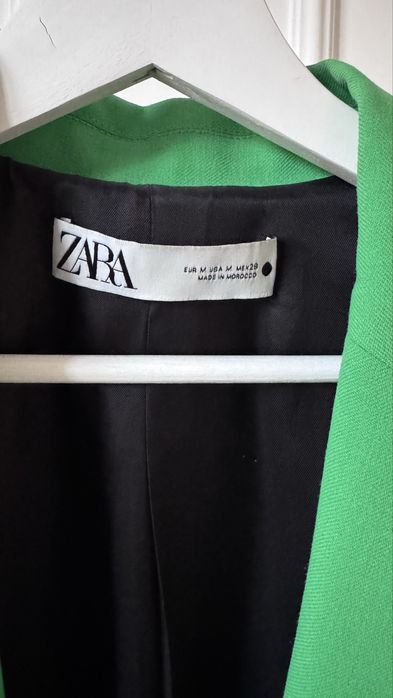 Зеленый пиджак  Zara
