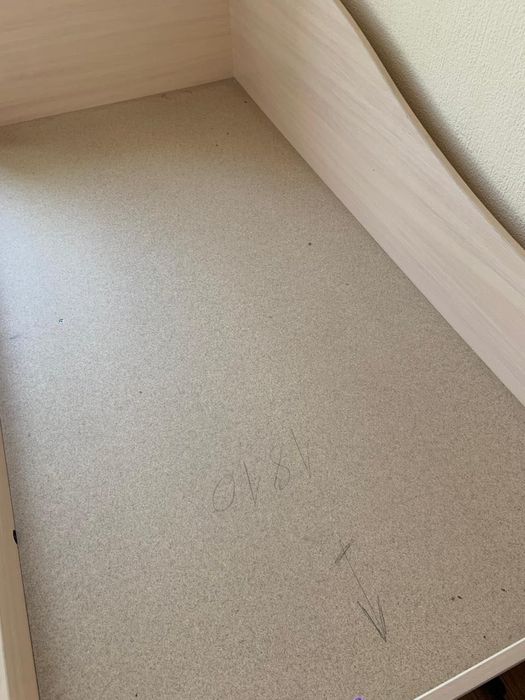 Кровать с матрасом