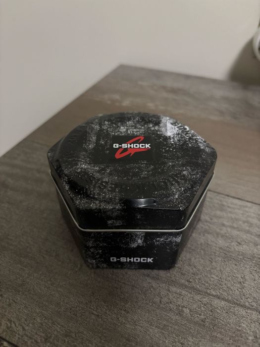 Часовник G-shock