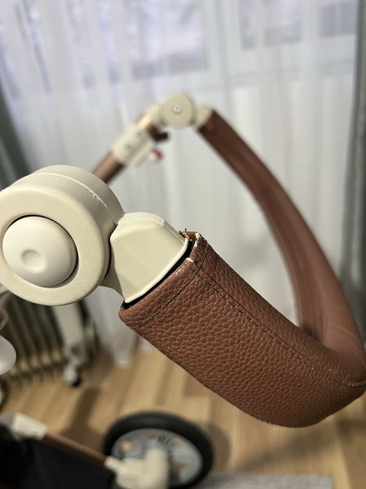 Carucior Hot Mom 3 in 1.