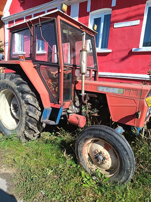 Tractor în stare bună de funcționare