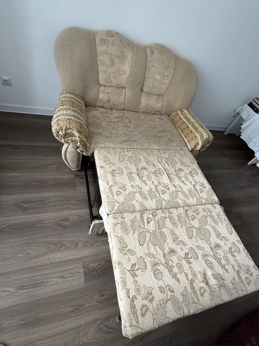 Диван 2 и 3 б/у.