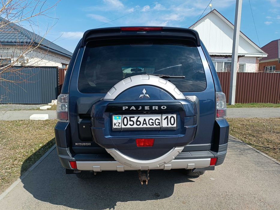 Продам Mitsubishi Pajero 4