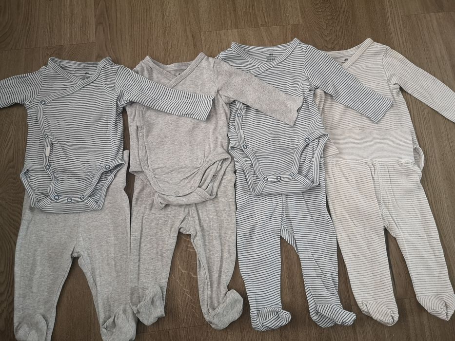 H&M set 4 body si pantaloni marimi 62 si 68