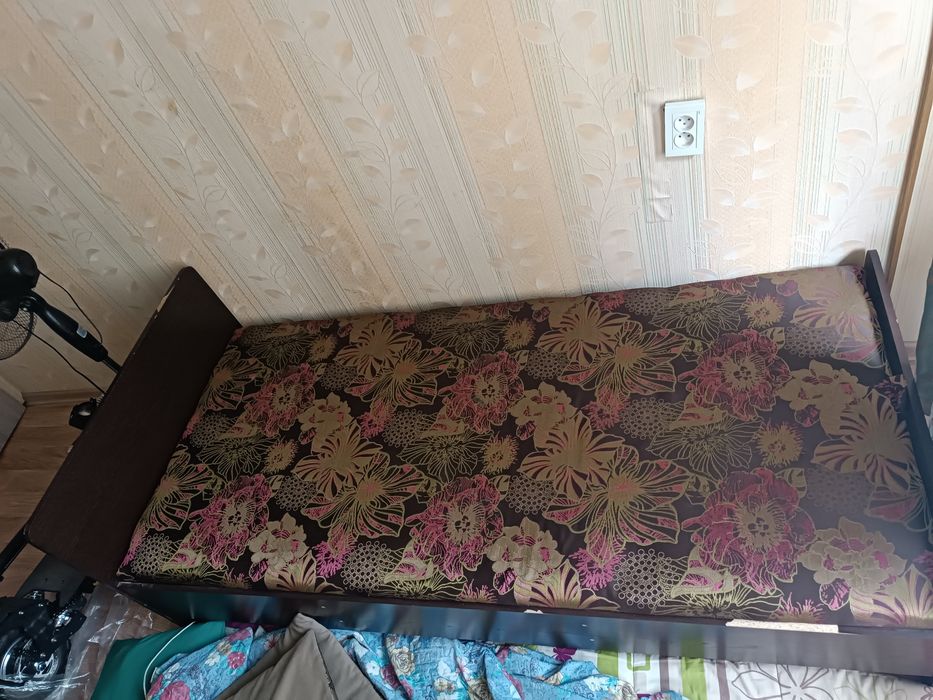 Продаётся кровать (койка)