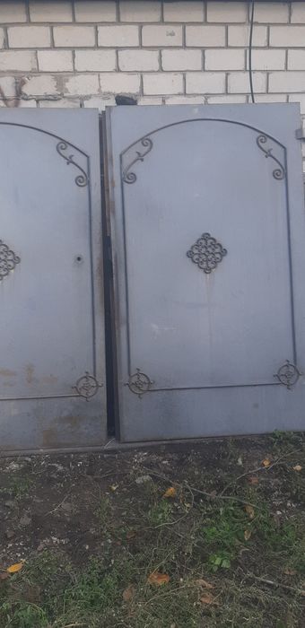 Продам ворота для гаража. Утеплённые.