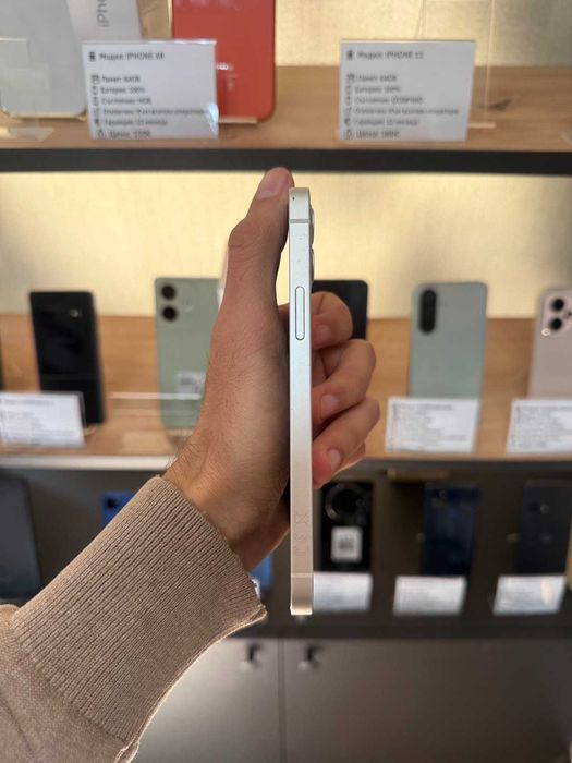 IPHONE 12 100% Батерия