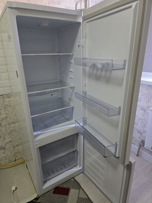 Продается холодильник