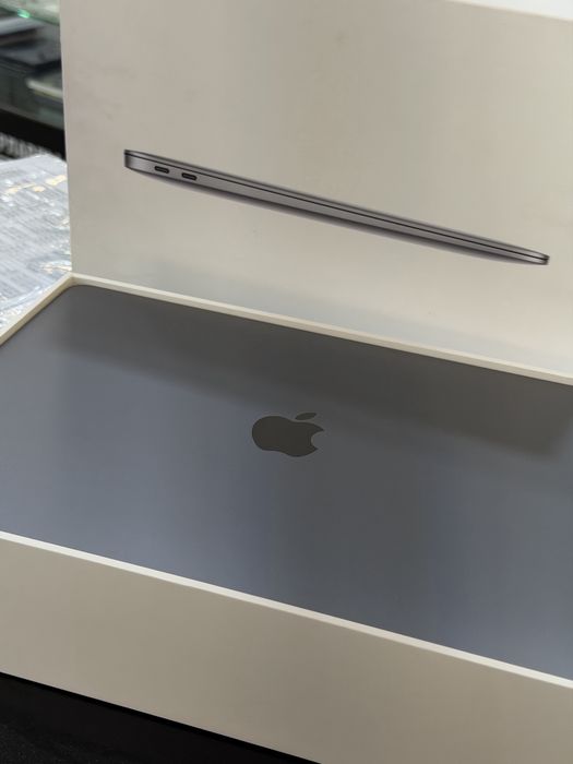 Apple MacBook Air M1 , 256gb