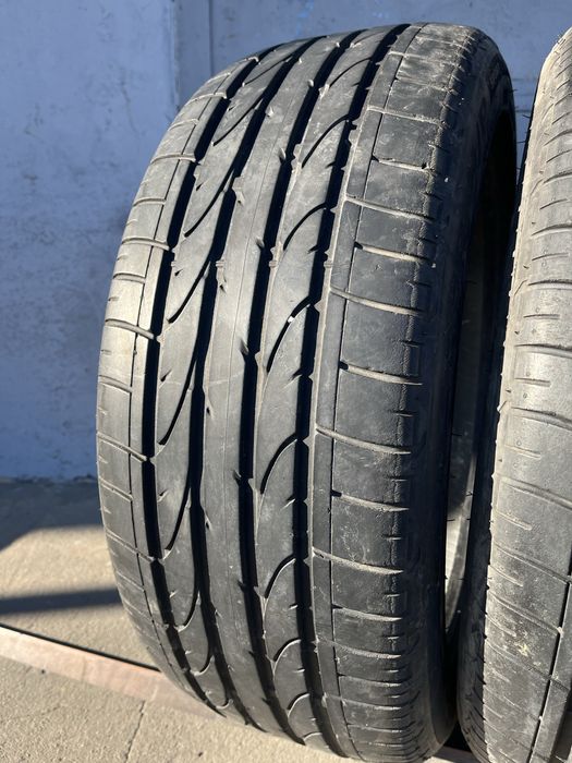 2 бр. летни гуми 235/45/19 Bridgestone DOT 1222 5/6 mm