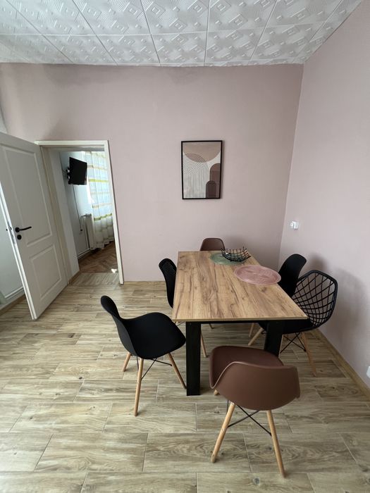Inchiriere apartament 4 paturi + curte si terasa, echipe sau grupuri