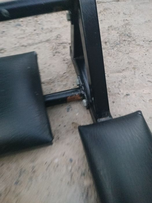 Продам турник настенный