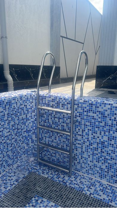 Лестница для бассейна из нержавеющая сталь