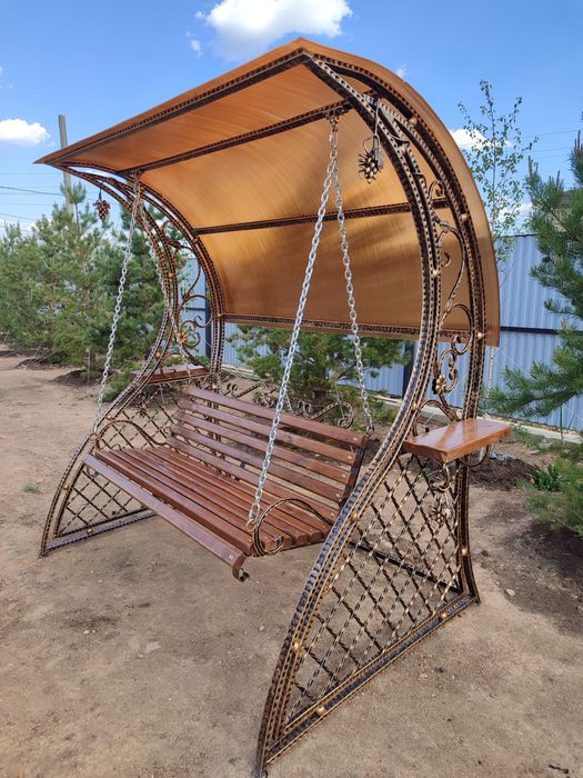 Качеля садовая .