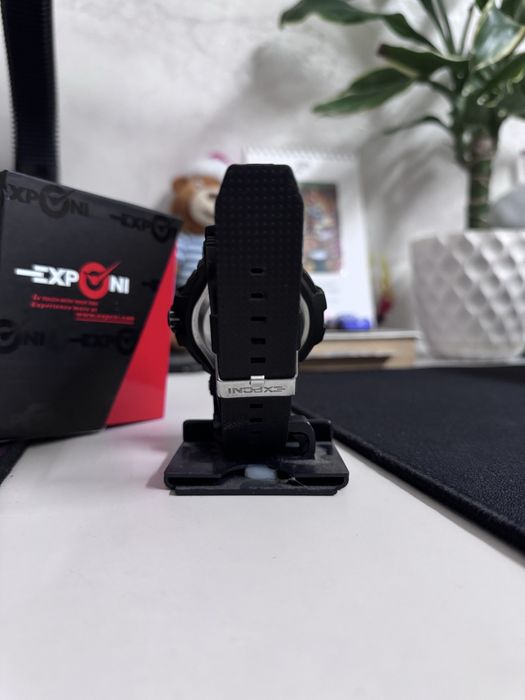 Часы Exsponi водопроницаемые