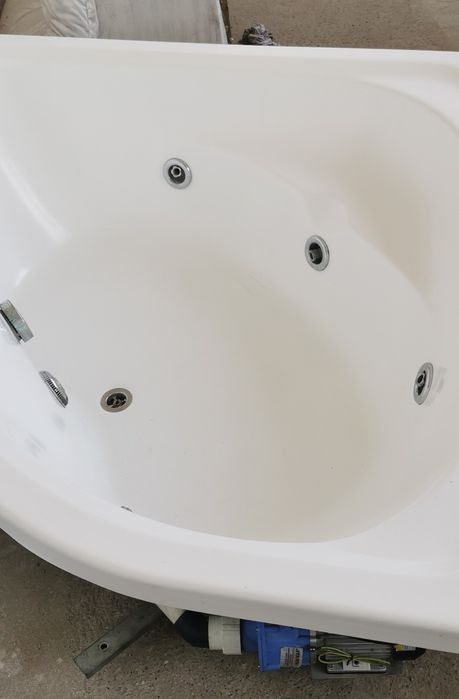 Cadă baie de colț cu hidromasaj