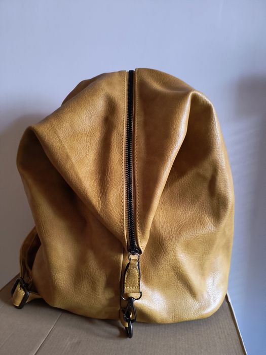 Малка дамска раница