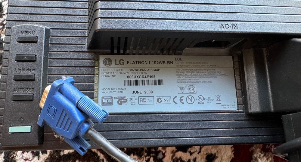 Монитор LG для компютера