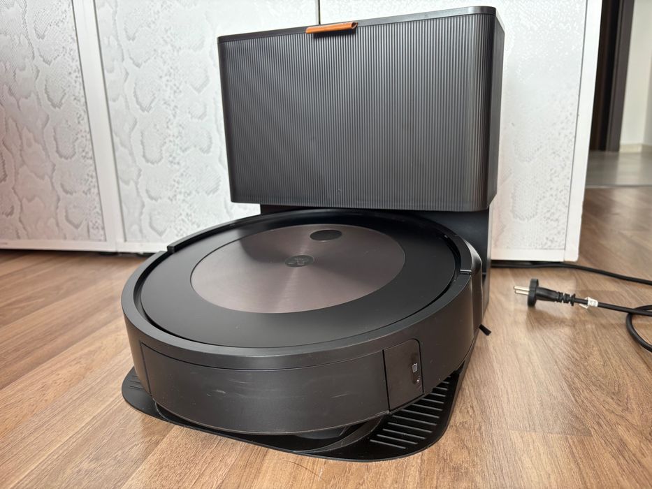 Прахосмукачка с моп Irobot Roomba Combo J5 plus
