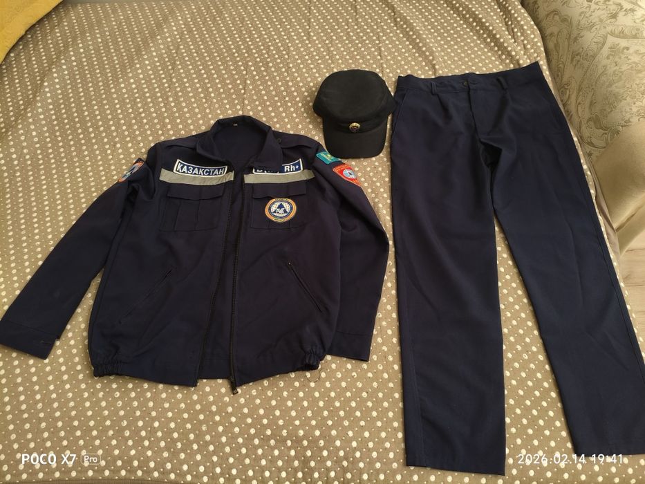 Продам форму МЧС в отличном состоянии.