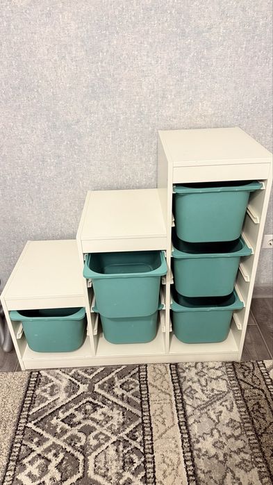 Полки с выдвижными ящиками