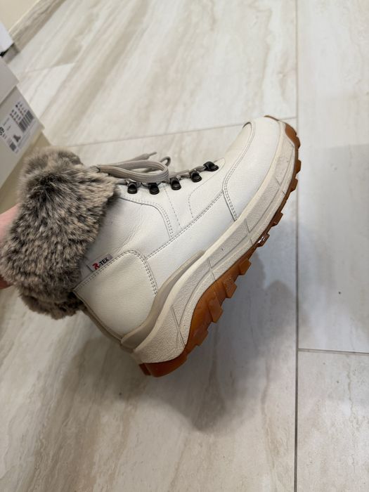 Дамски бежови боти Rieker Revolution TEX мембрана