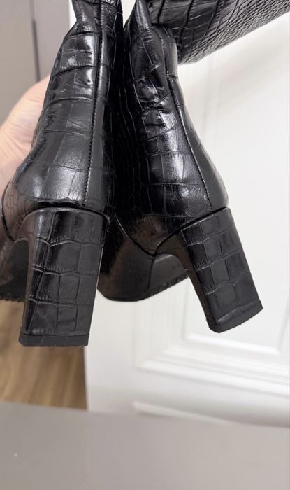 Женские кожаные сапоги