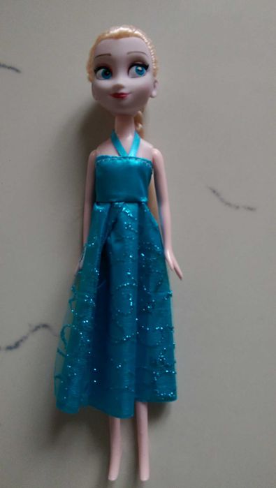 Кукла Ана или Елза в кутия