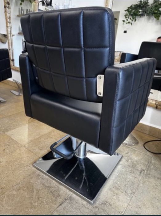 Vand doua scaune salon