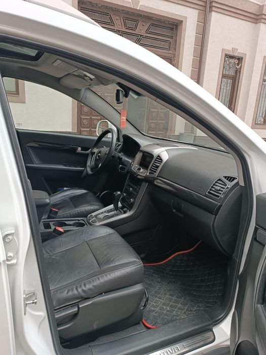 Captiva 2  Benzin 2012 Oq  srochna sotiladi