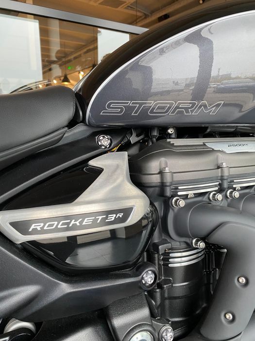 Motocicleta Triumph Rocket 3 Storm R Second 2025